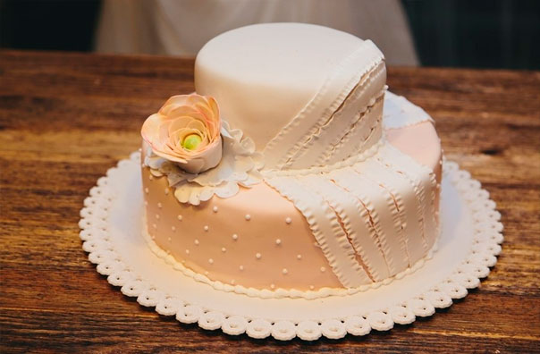 Торт на свадьбу - двухярусный